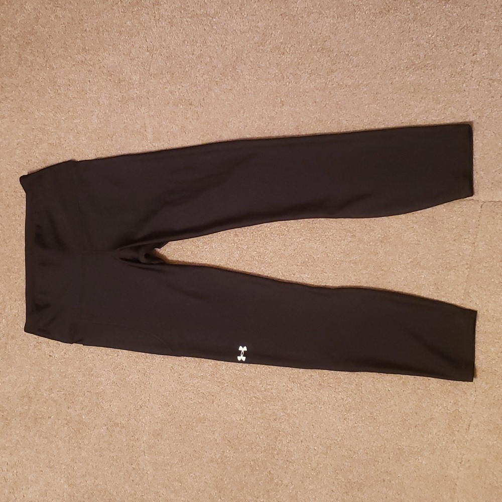 Under Armour Women's Black Compression Capris